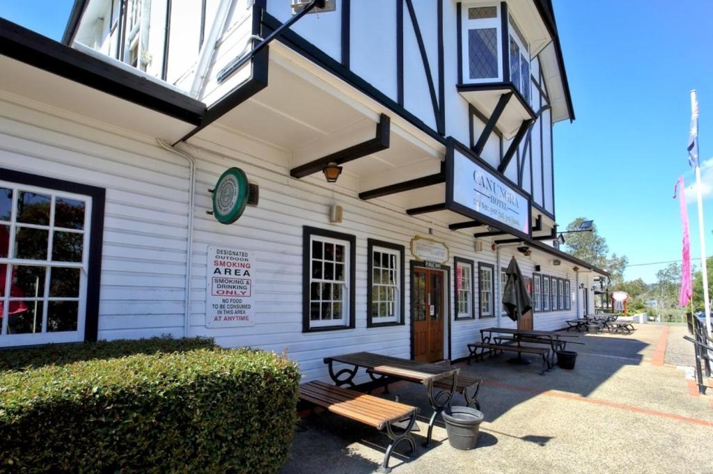 Canungra Hotel Esterno foto