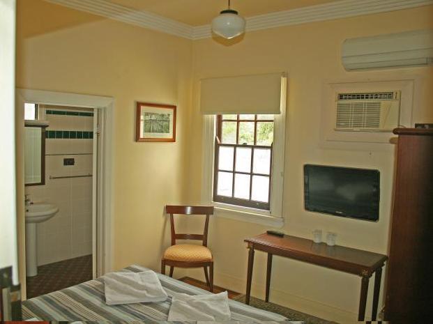Canungra Hotel Esterno foto